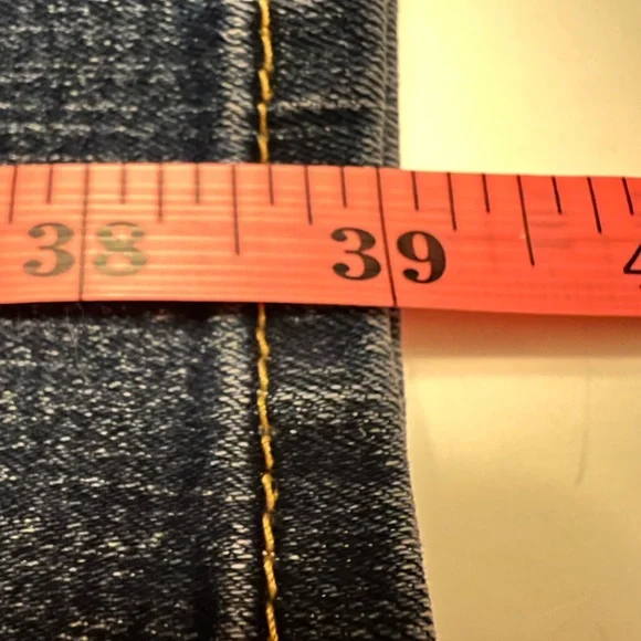 Signature by Levi Strauss women’s denim jeans 33X32 on tag modern boot cut - Picture 8 of 10